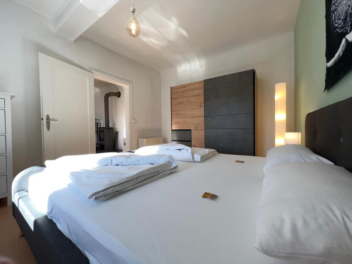 Romantisches Kamin-Apartment By Rabe - Netflix & Coffee-Bar & Parkplatz Karlsruhe Luaran gambar